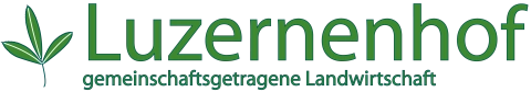 Luzernenhof Solawi Logo offiziell Grünes Logo "Luzernenhof - gemeinschaftsgetragene Landwirtschaft" (Solawi) mit Luzernenblatt-Icon